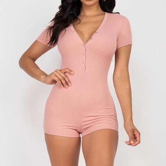 Button Ribbed Romper - Picture 4 of 6
